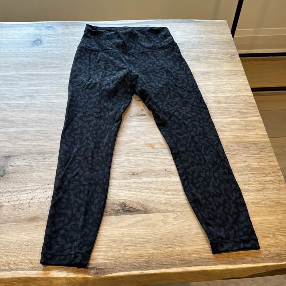 Lululemon black legging 8